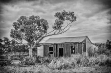 BWsingleimageHDRcottage.jpg