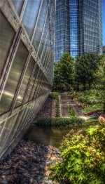 botanical_gardens_crystal_bridge_by_samspade1941-d69nfxl.jpg