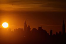 Christmas Morning Midtown Dawn (1 of 1)-DeNoiseAI-clear.jpg