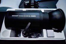 Neewer Monolight Unwrapped (1 of 1).jpg