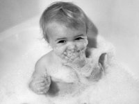 1Baby In Bathtub.jpg_thumb.jpg