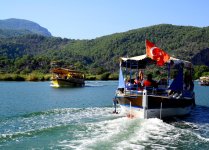 Boat's on Dalyan River.jpg Boat's on Dalyan River.jpg