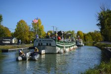 Americans in Chambly canal.jpg