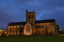 Paisley Abbey.jpg