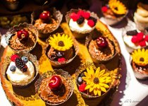 Wedding cup cakes LOL.jpg