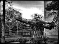 aero-schoolyard bw.jpg