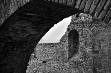 21 Apr Ruin BW.jpg