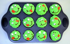 2014-07-25 Birthday Cupcakes - for upload.jpg