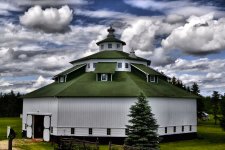 octagon barn resized.jpg