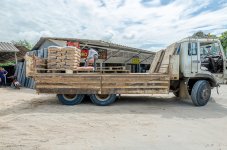 unloading-2.jpg